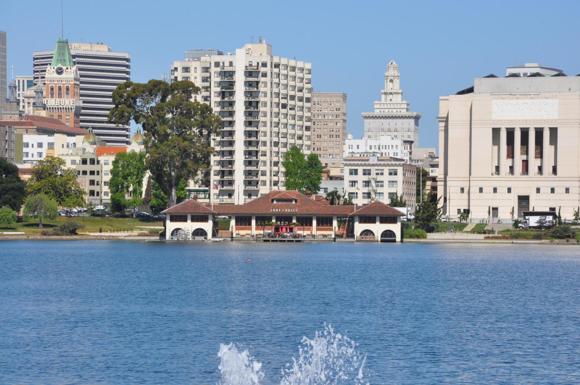 Americas Best Value Inn - Downtown Oakland/Lake Merritt Buitenkant foto
