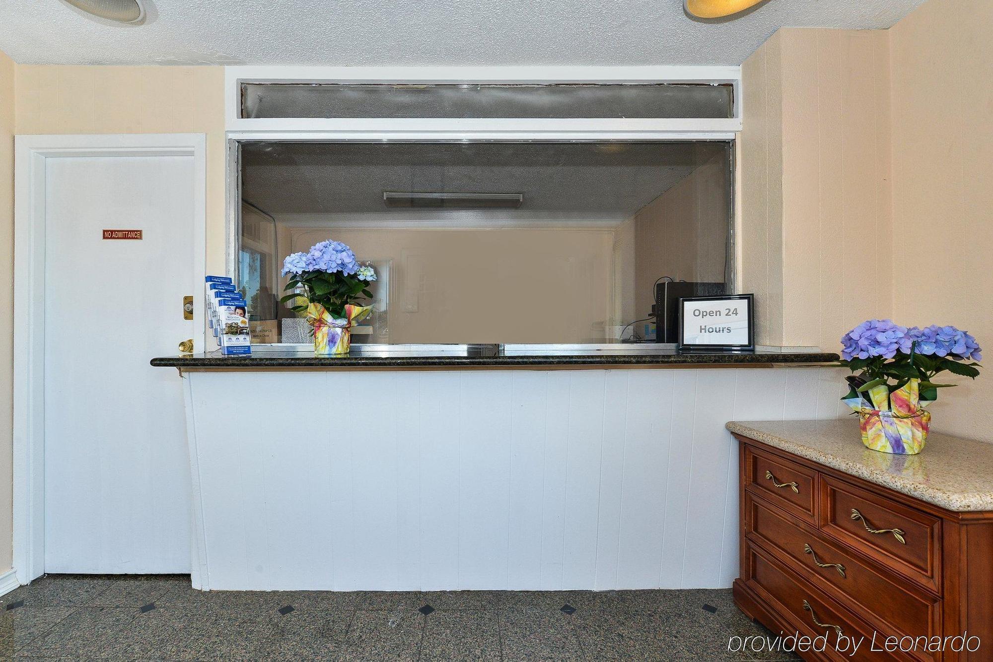 Americas Best Value Inn - Downtown Oakland/Lake Merritt Buitenkant foto