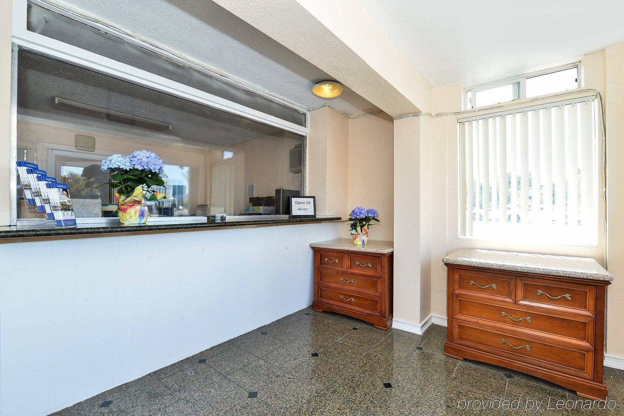 Americas Best Value Inn - Downtown Oakland/Lake Merritt Buitenkant foto