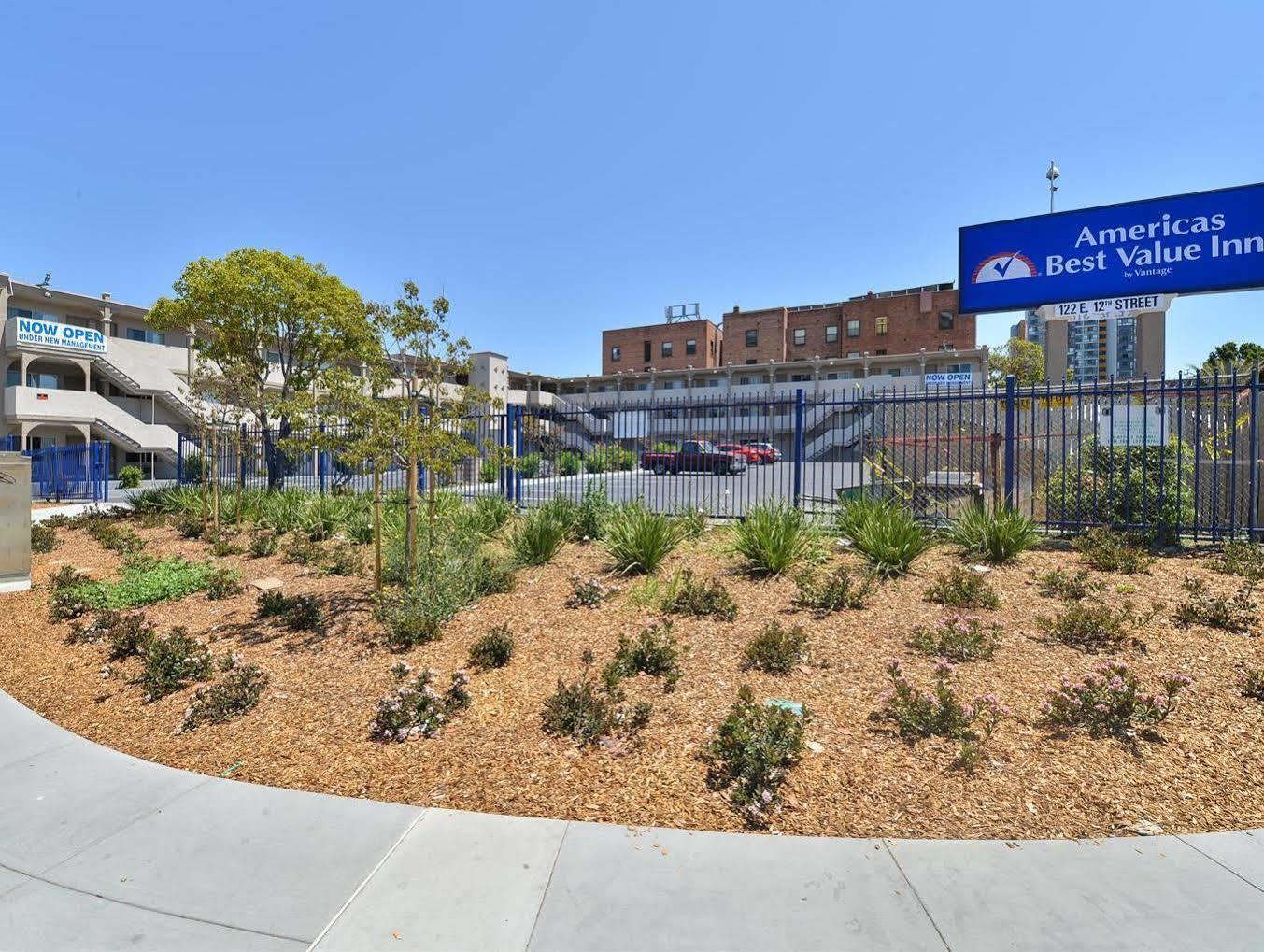 Americas Best Value Inn - Downtown Oakland/Lake Merritt Buitenkant foto