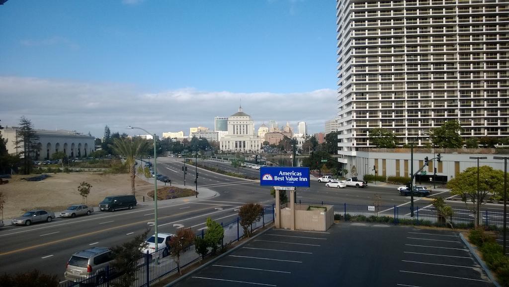Americas Best Value Inn - Downtown Oakland/Lake Merritt Buitenkant foto