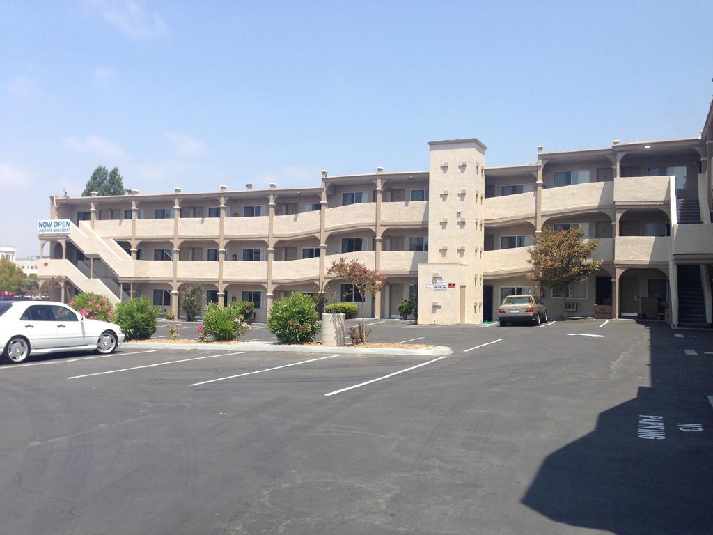 Americas Best Value Inn - Downtown Oakland/Lake Merritt Buitenkant foto