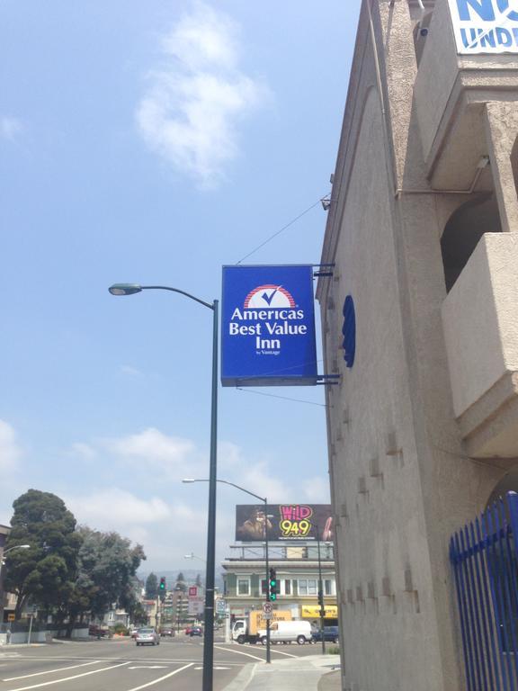 Americas Best Value Inn - Downtown Oakland/Lake Merritt Buitenkant foto