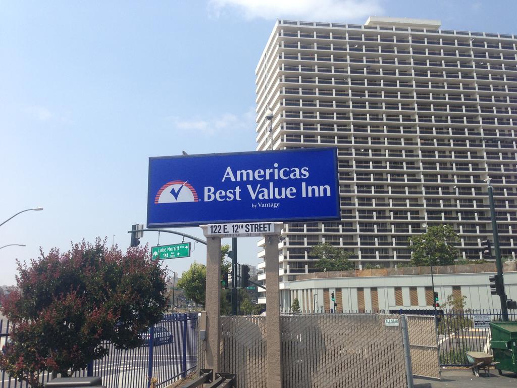 Americas Best Value Inn - Downtown Oakland/Lake Merritt Buitenkant foto